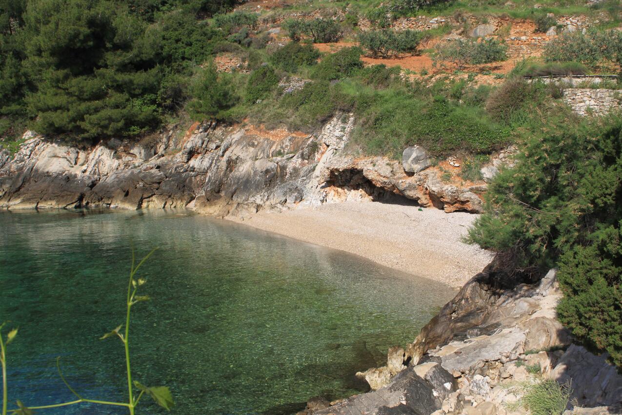 Najbliža plaža - Obiteljski apartmani uz more Uvala Rapak, Hvar