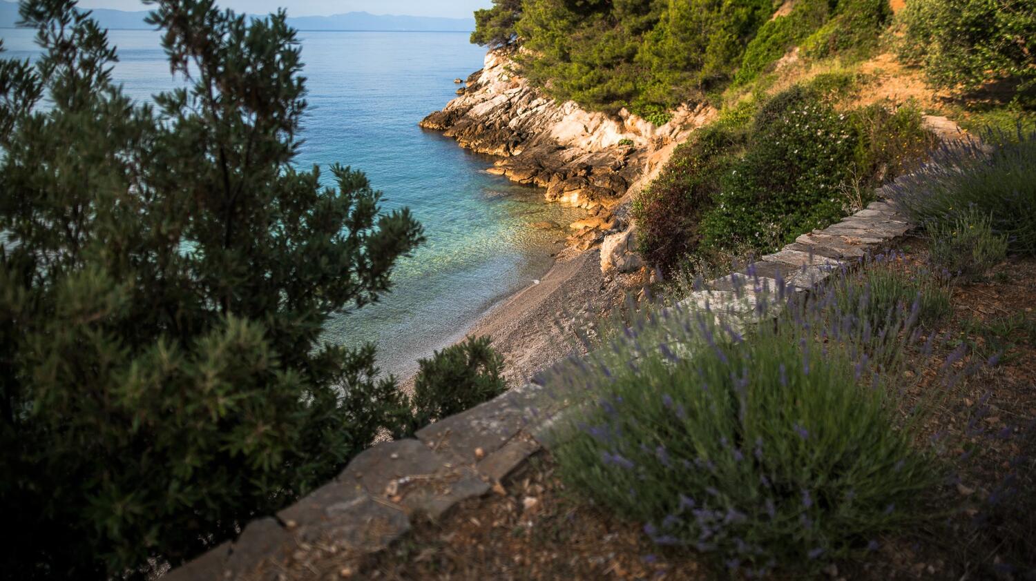 Najbliža plaža - Obiteljski apartmani uz more Uvala Rapak, Hvar