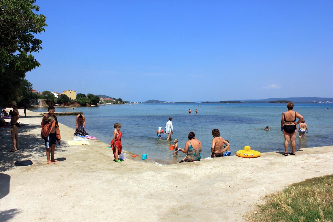 Najbliža plaža - Apartmani uz more Tkon, Pašman