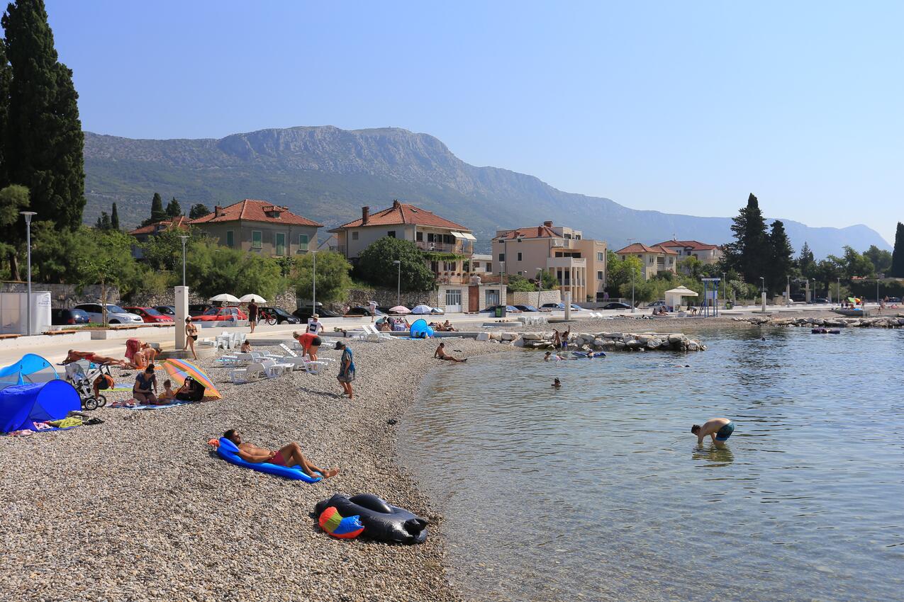 Nächster Strand - Ferienwohnungen mit Parkplatz Kastel Luksic, Kastela