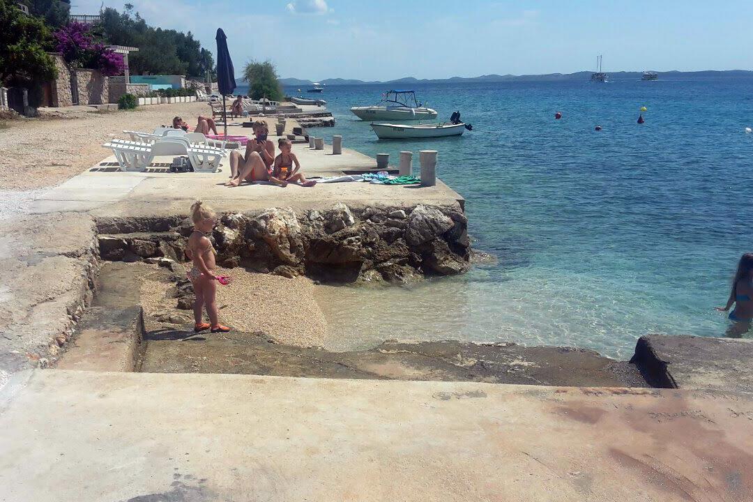 Najbliža plaža - Apartmani uz more Ždrelac, Pašman
