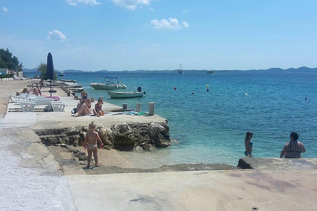 Najbliža plaža - Apartmani uz more Ždrelac, Pašman