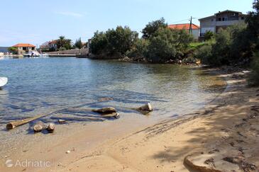 Leiligheter med basseng som passer for familier med barn Nevidane, Pasman - 18054