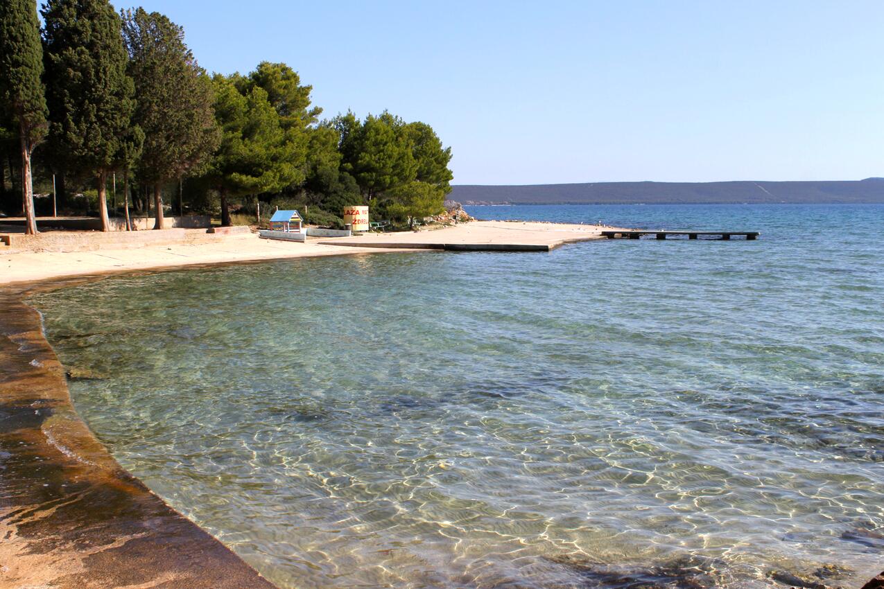 Najbliža plaža - Apartmani uz more Banj, Pašman