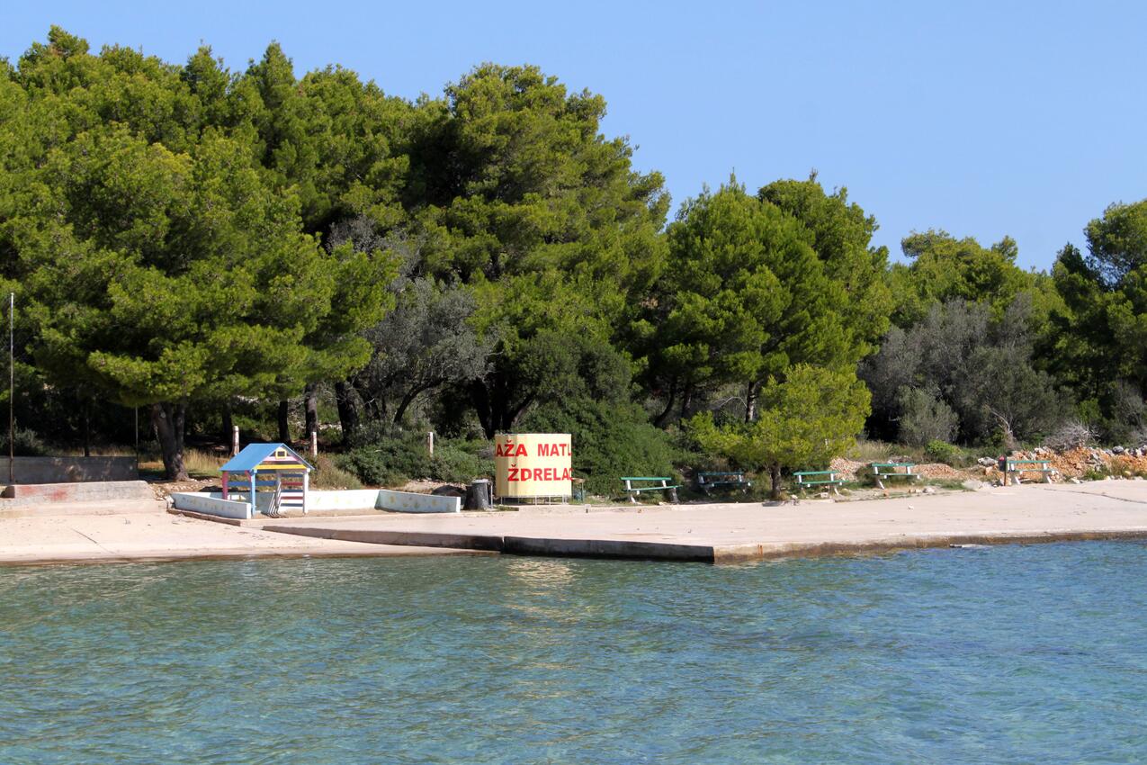Najbliža plaža - Apartmani uz more Banj, Pašman