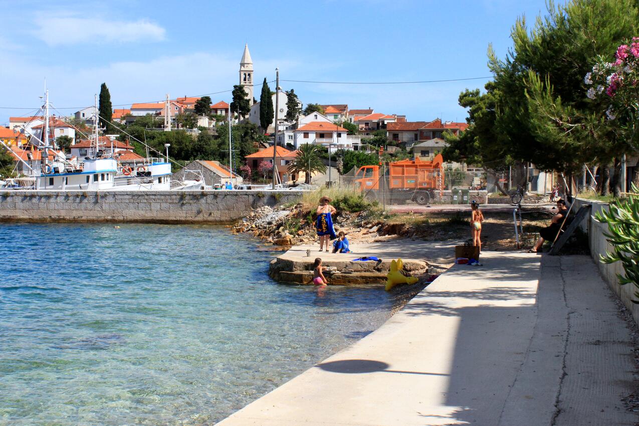 Legközelebbi strand - Apartmanok a tenger mellett Kali, Ugljan