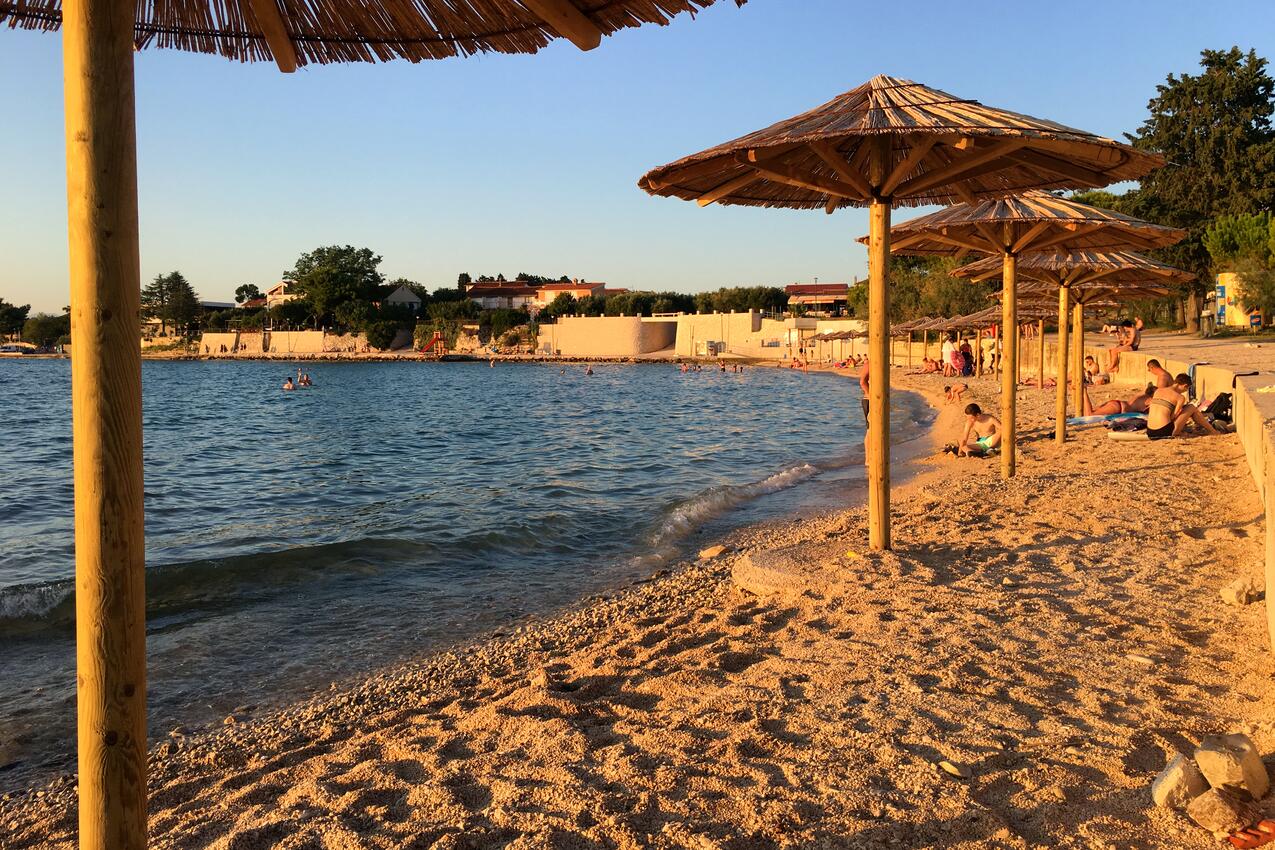 Nearest beach - Apartments with parking spaces Bibinje, Zadar