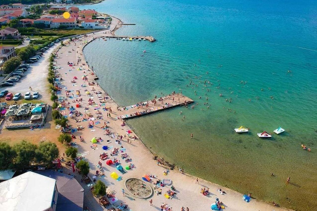 Najbliža plaža - Apartmani uz more Vir