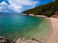 La plage  en ville Medvidina, Hvar.