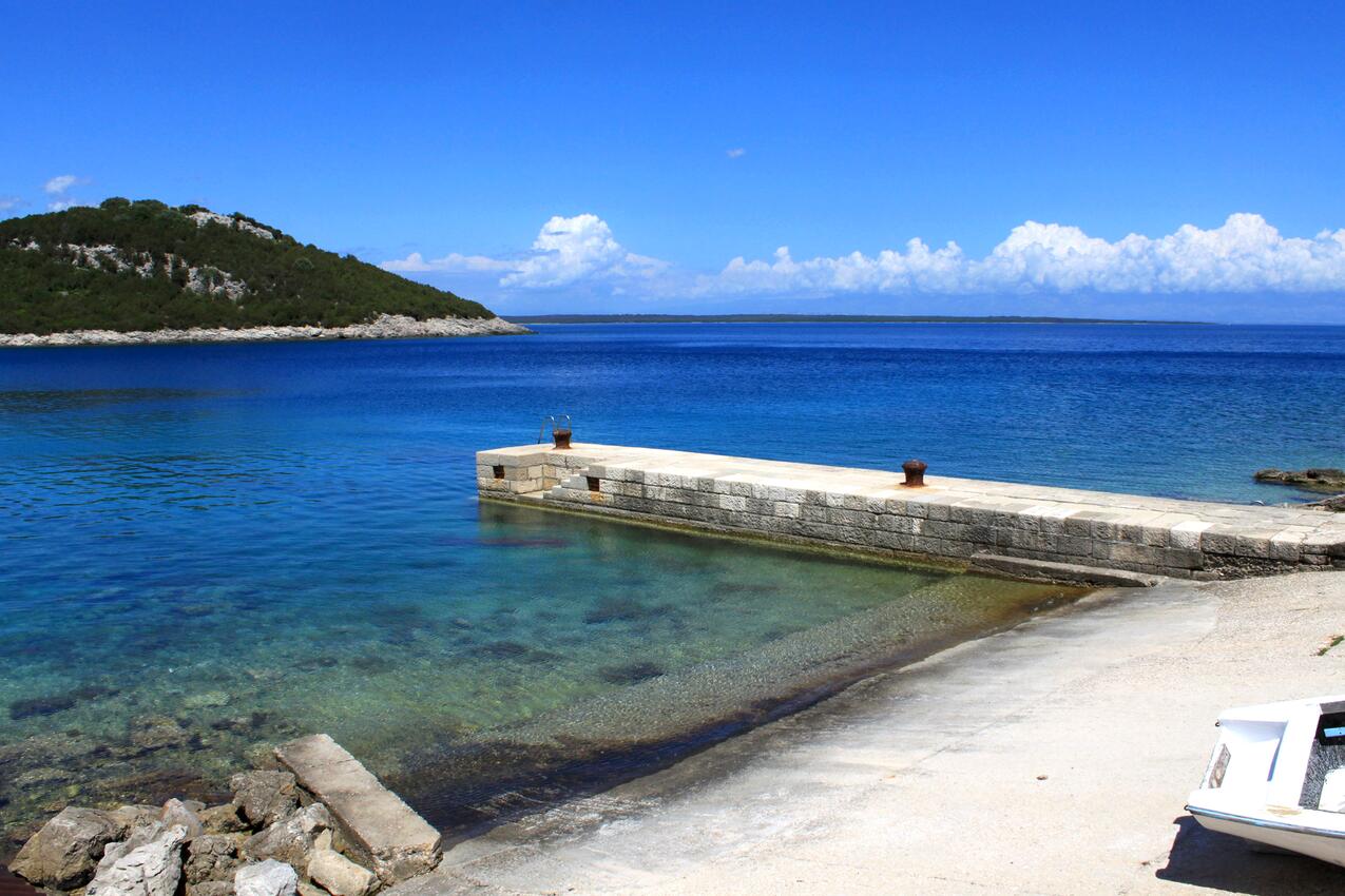 Nermeste strand - Lejligheder og værelser med parkering Cunski, Losinj
