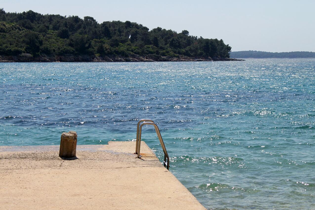 Najbliža plaža - Apartmani uz more Artatore, Lošinj
