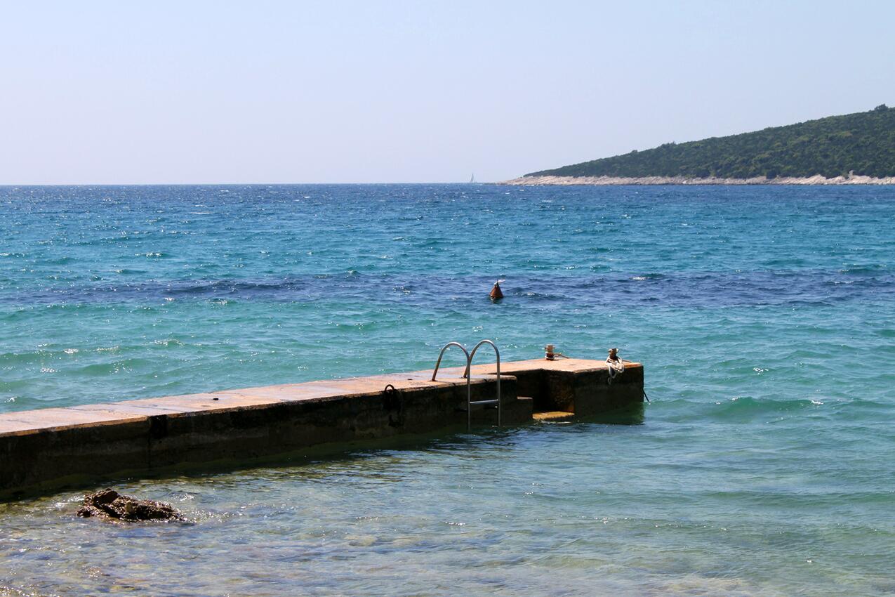 Najbliža plaža - Apartmani uz more Artatore, Lošinj