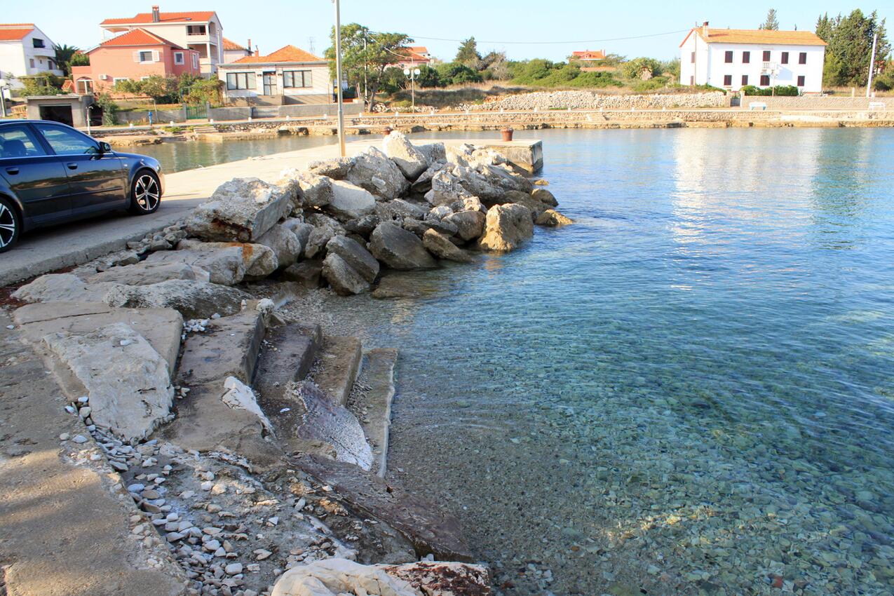 Najbliža plaža - Apartmani uz more Ugljan