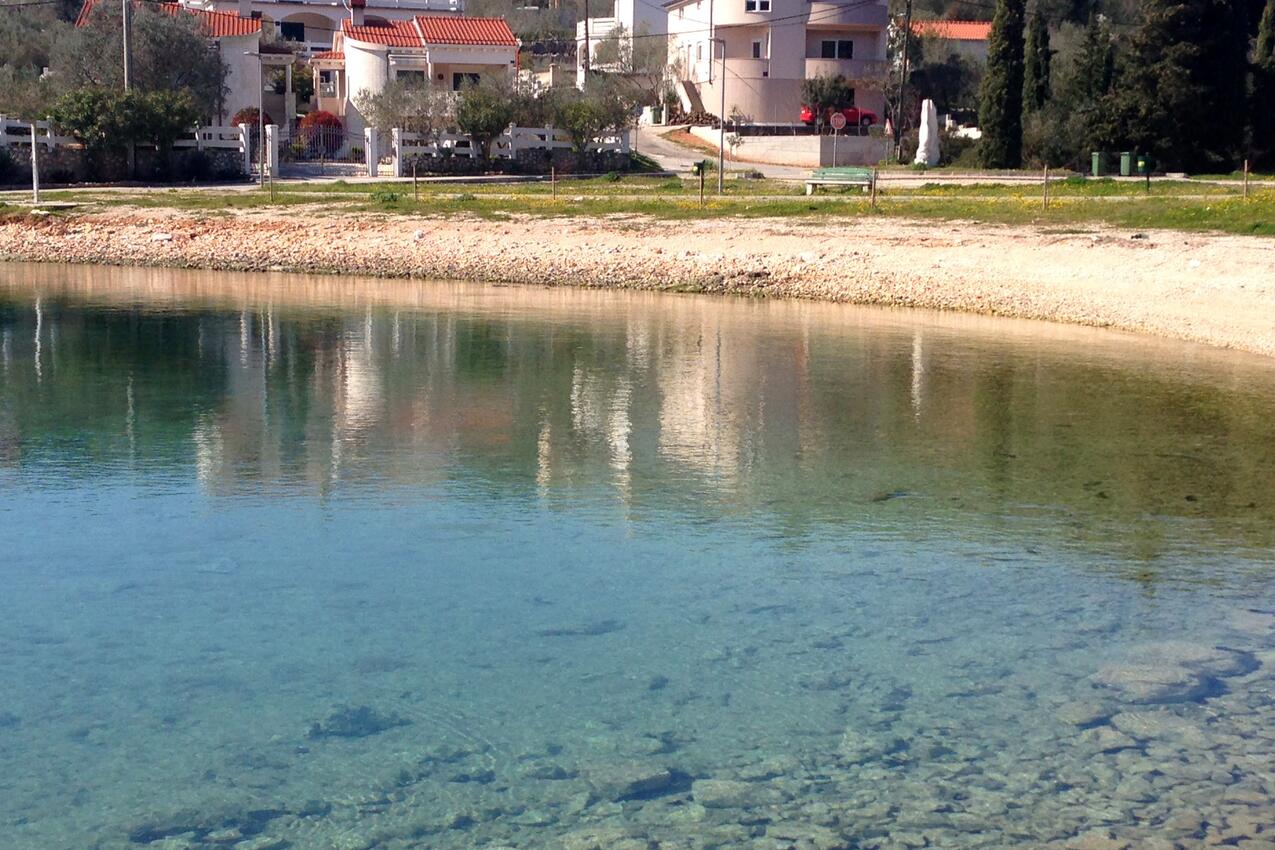 Nächster Strand - Ferienwohnungen am Meer Bucht Mala Lamjana, Ugljan