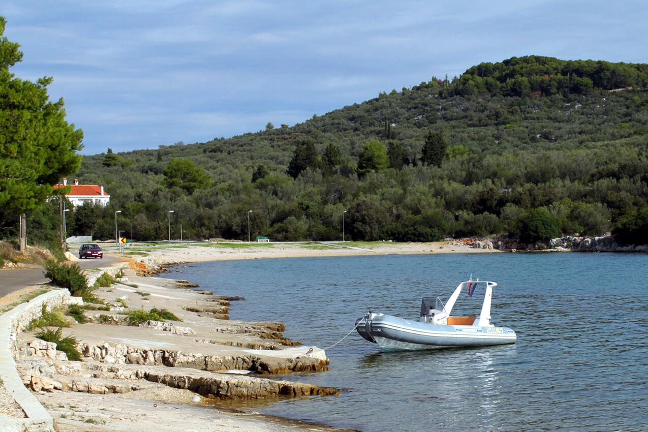 Nächster Strand - Ferienwohnungen am Meer Bucht Mala Lamjana, Ugljan