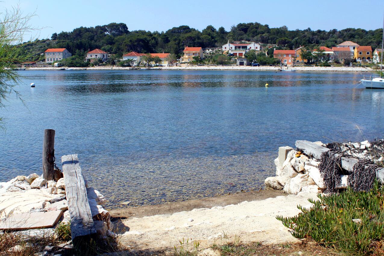 Nächster Strand - Ferienwohnungen am Meer Verunic, Dugi otok