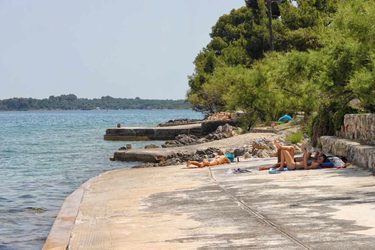 La spiaggia più vicina - Appartamenti con parcheggio Sman - Žman, Isola Lunga - Dugi otok