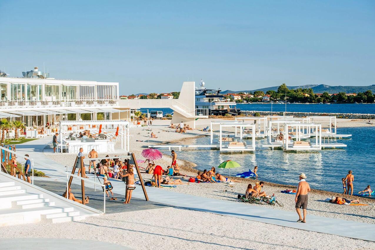 Nächster Strand - Ferienwohnungen mit Parkplatz Sukosan, Zadar
