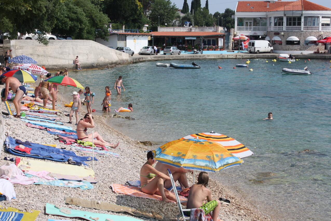 Najbliža plaža - Apartmani s parkingom Selce, Crikvenica