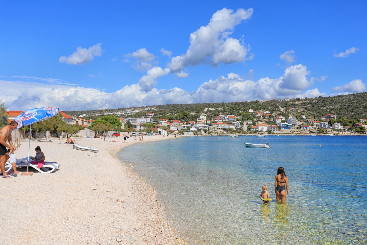 Legközelebbi strand - Apartmanok a tenger mellett Sevid, Trogir