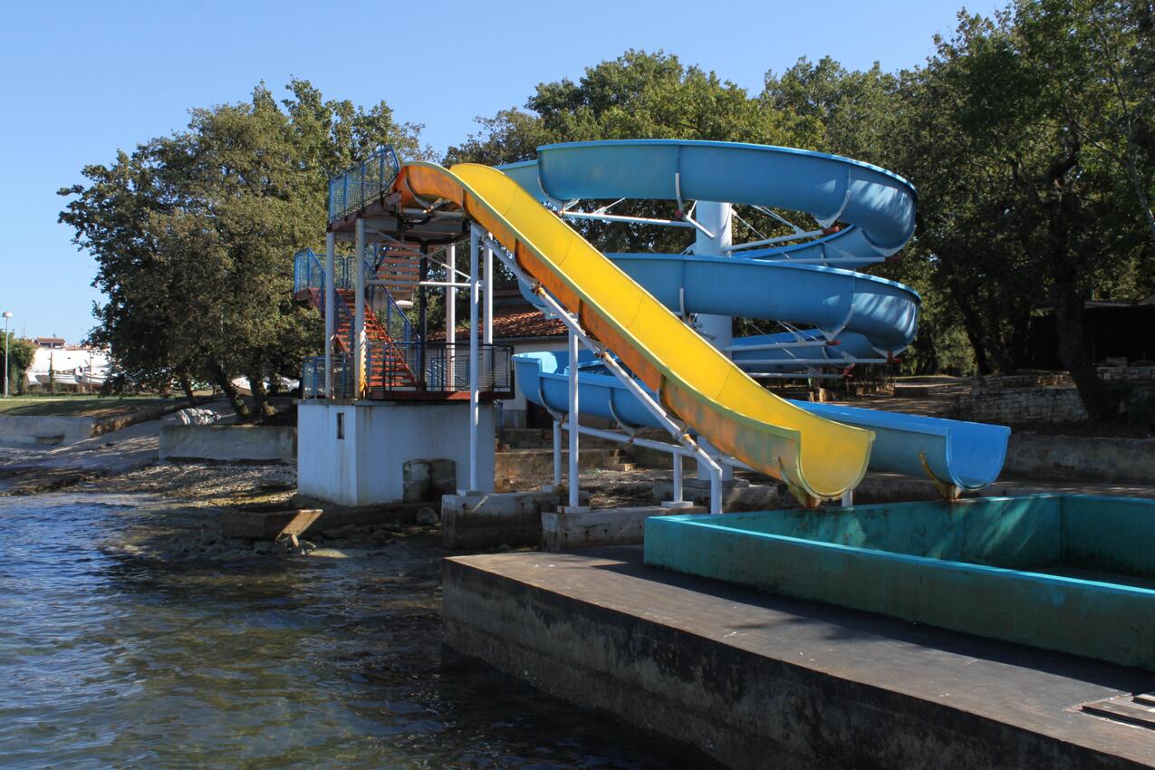 Nächster Strand - Haus mit Pool für Familien Basarinka, Porec