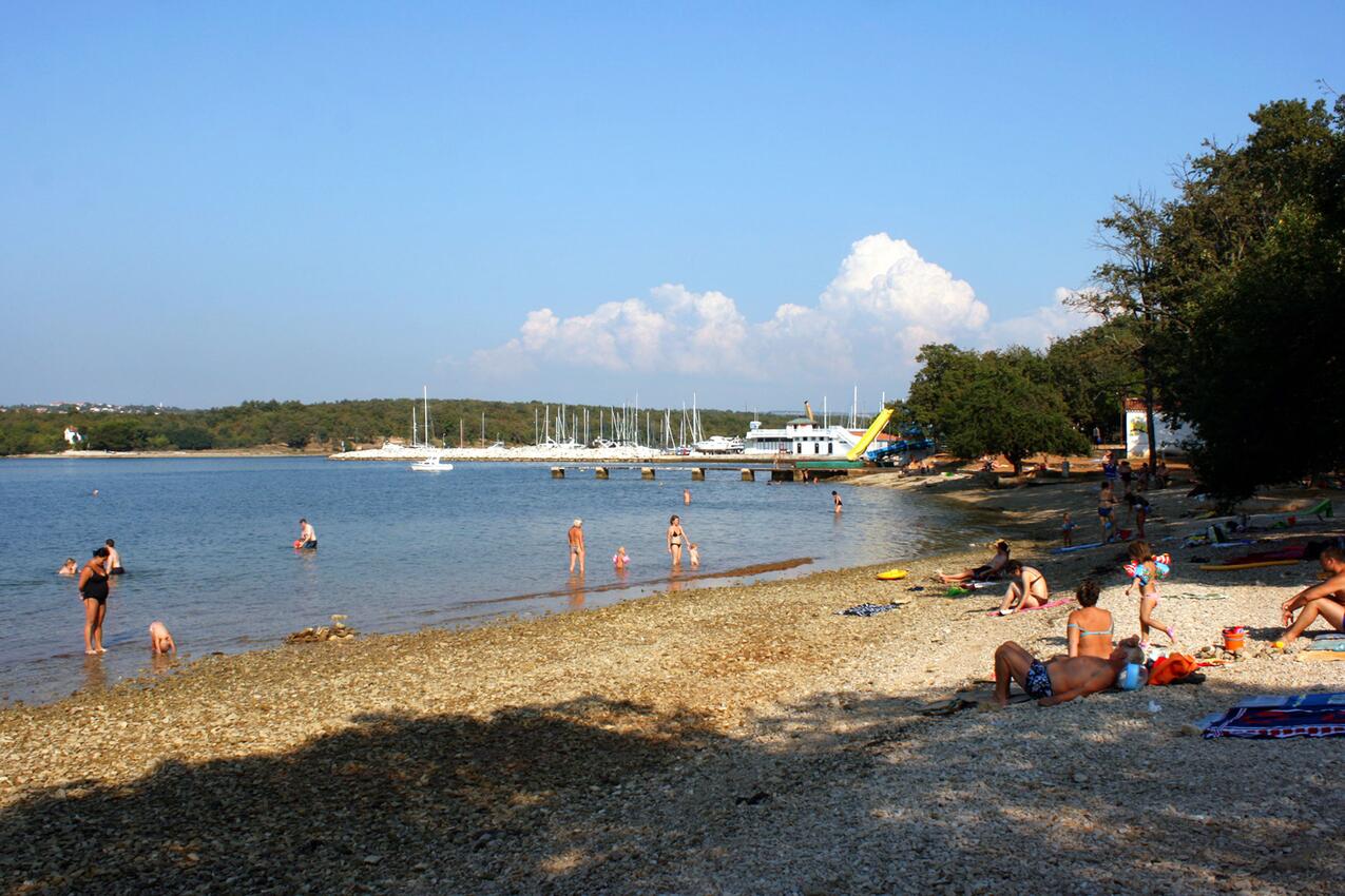 Nächster Strand - Haus mit Pool für Familien Basarinka, Porec