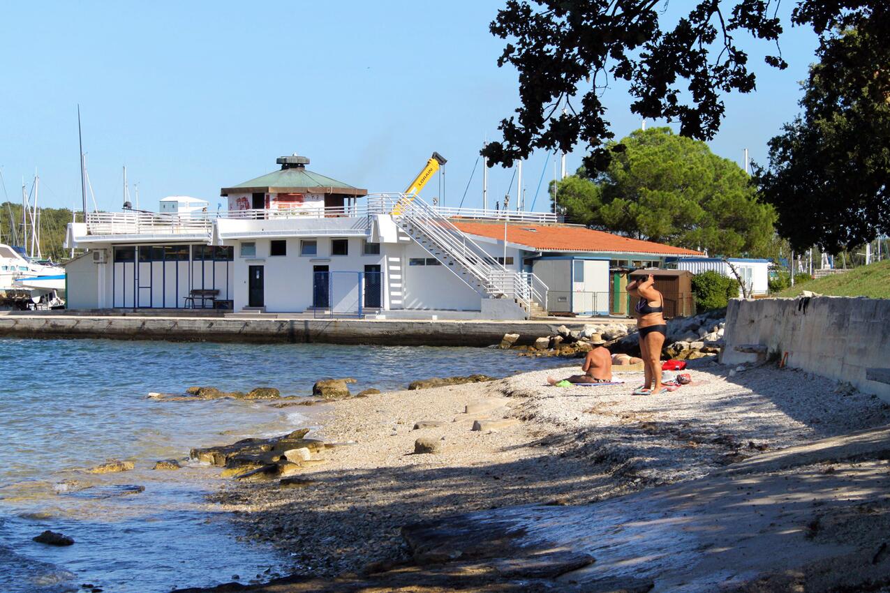 Nächster Strand - Haus mit Pool für Familien Basarinka, Porec