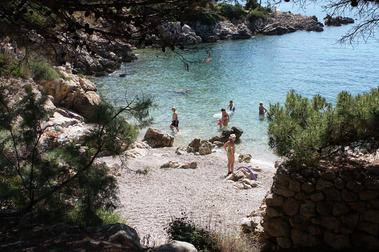 Nearest beach - Apartments with parking spaces Suha Punta, Rab
