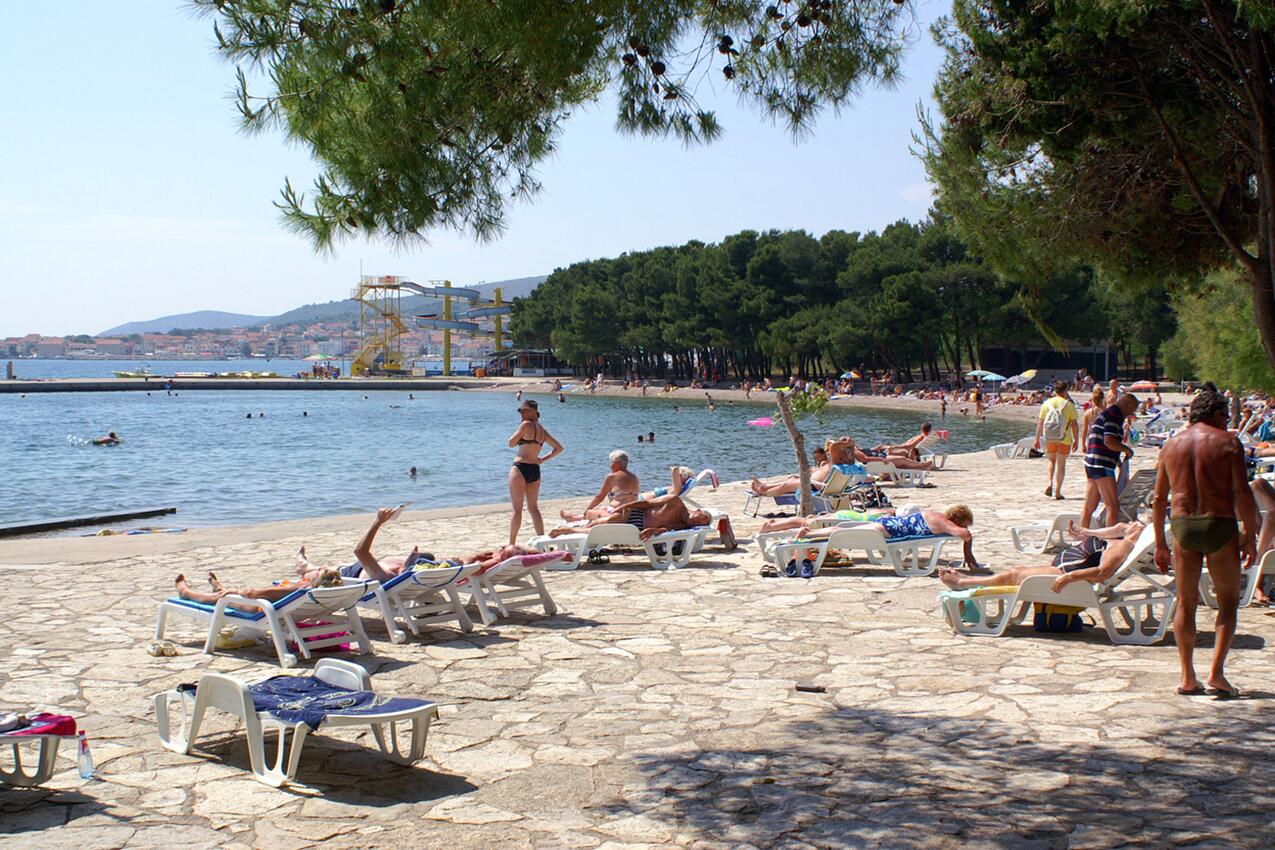 Ближайший пляж - Апартаменты с парковкой Водице - Vodice