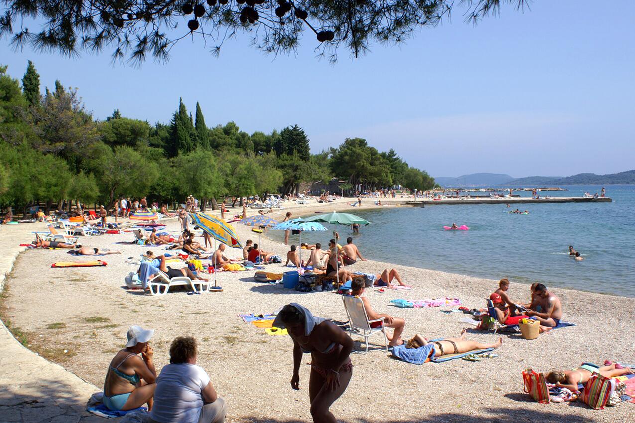 Ближайший пляж - Апартаменты с парковкой Водице - Vodice