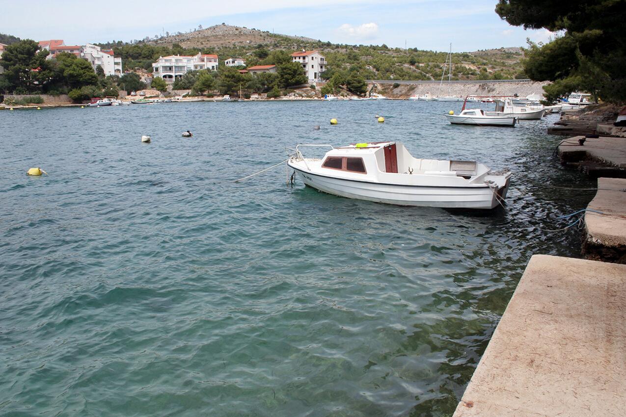 Nächster Strand - Ferienwohnungen am Meer Zaboric, Sibenik