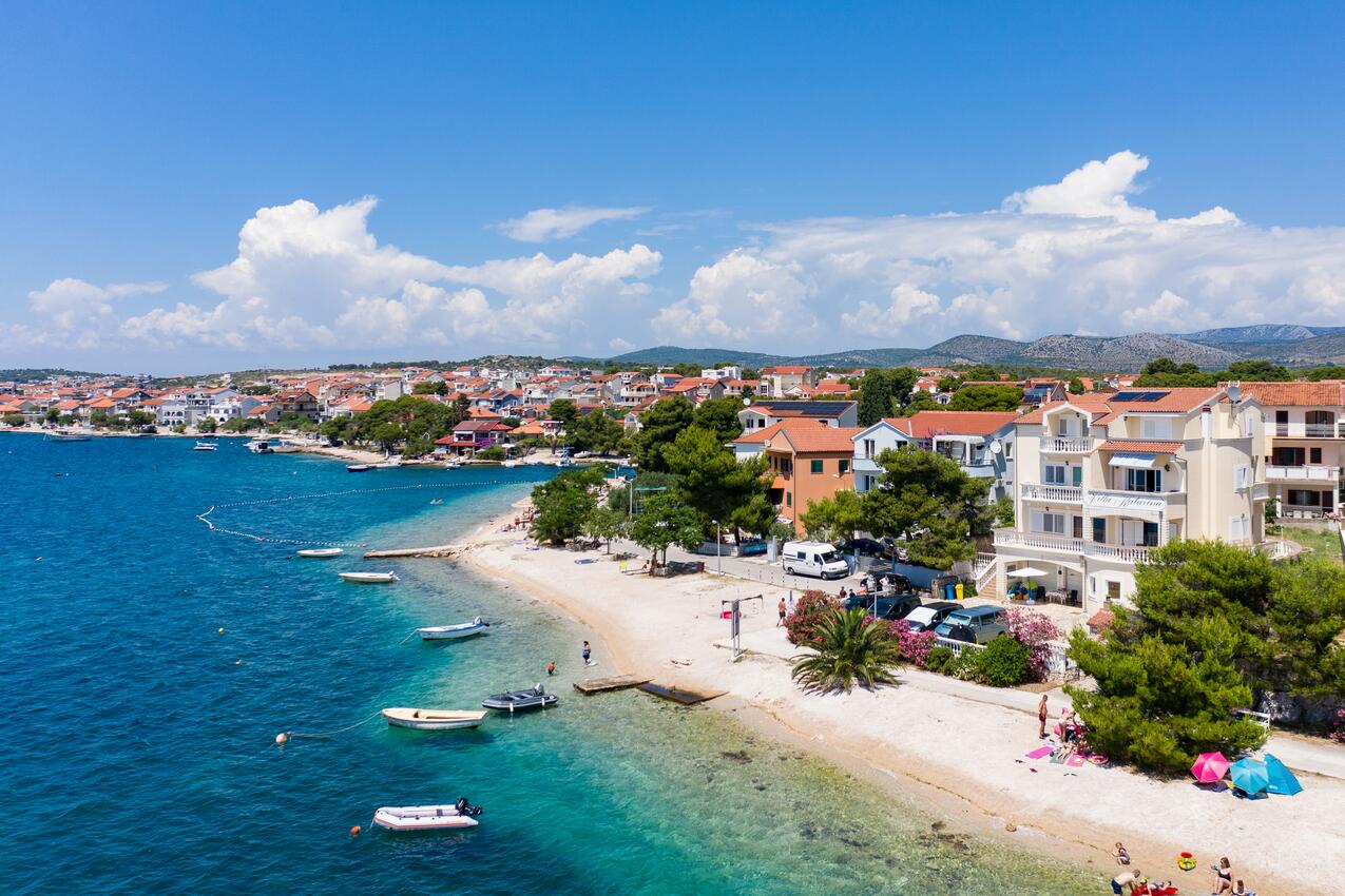 Legközelebbi strand - Apartmanok a tenger mellett Brodarica, Sibenik