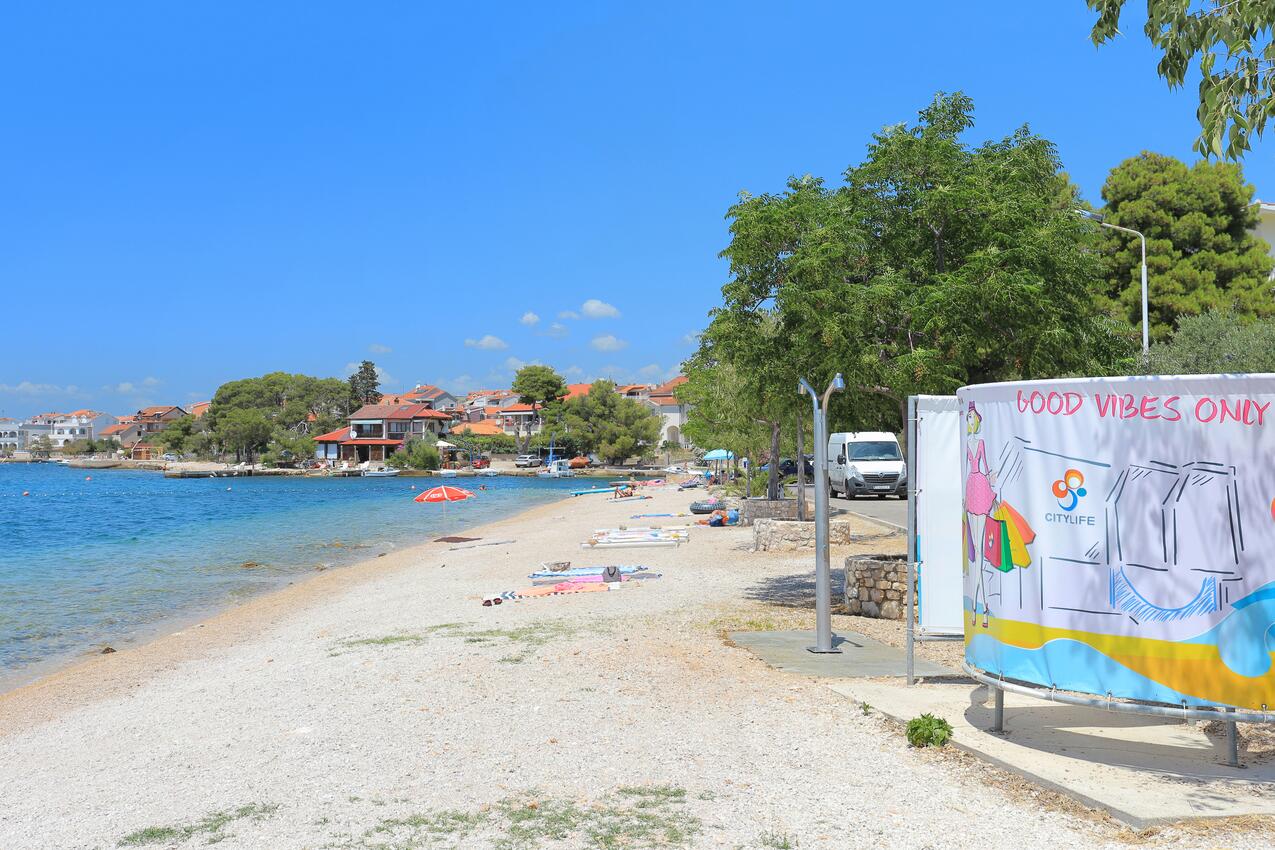 Legközelebbi strand - Apartmanok a tenger mellett Brodarica, Sibenik