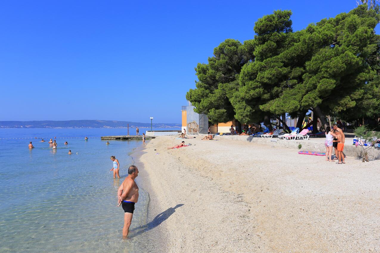 La spiaggia più vicina - Appartamenti con piscina per famiglie Kastel Kambelovac, Castelli - Kaštela