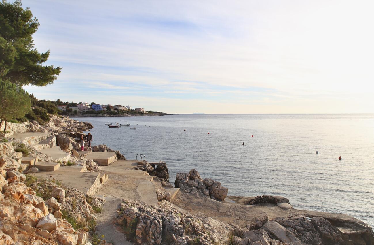 La spiaggia più vicina - Appartamenti accanto al mare Razanj, Rogosnizza - Rogoznica