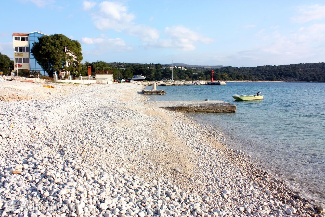Najbliższa plaża - Apartamenty i pokoje nad morzem Primosten