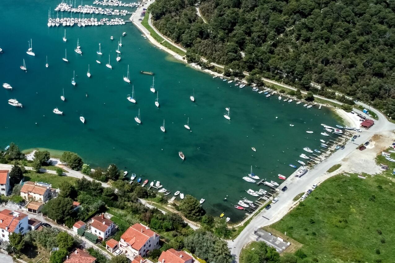 Najbliža plaža - Apartmani s parkingom Banjole, Pula