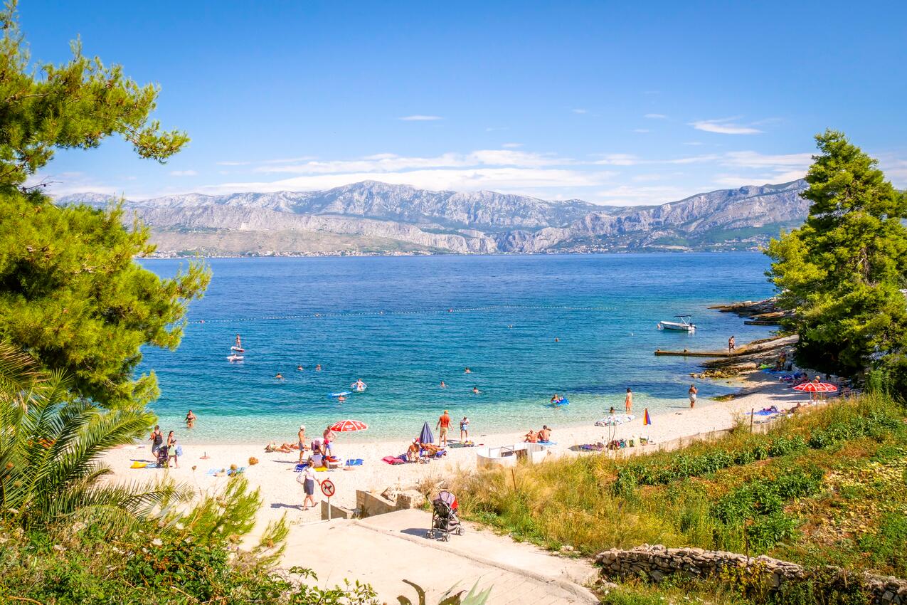 Den närmaste badstranden - Lägenheter med parkering Postira, Brac