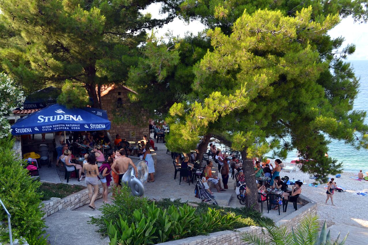 Den närmaste badstranden - Lägenheter med parkering Postira, Brac
