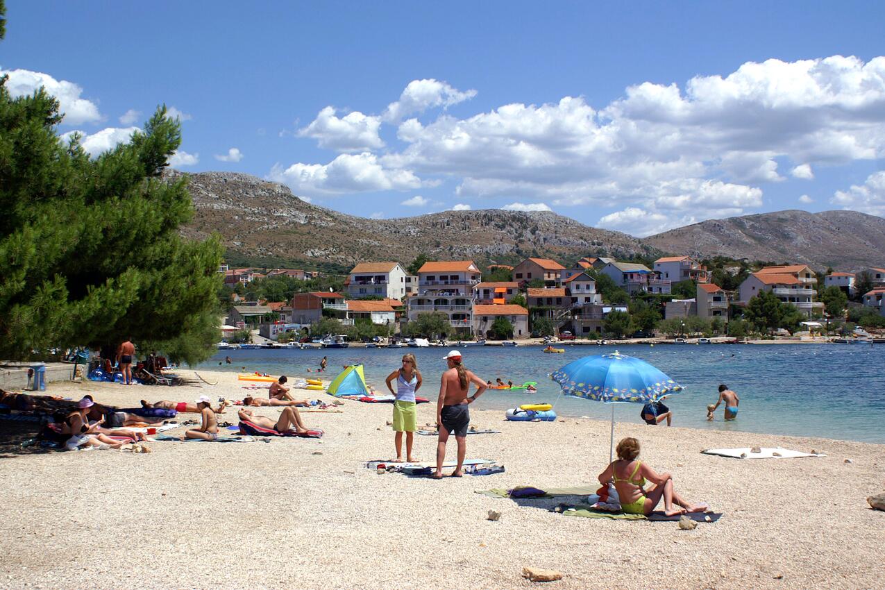 Nearest beach - Apartments and rooms with parking space Grebaštica, Šibenik