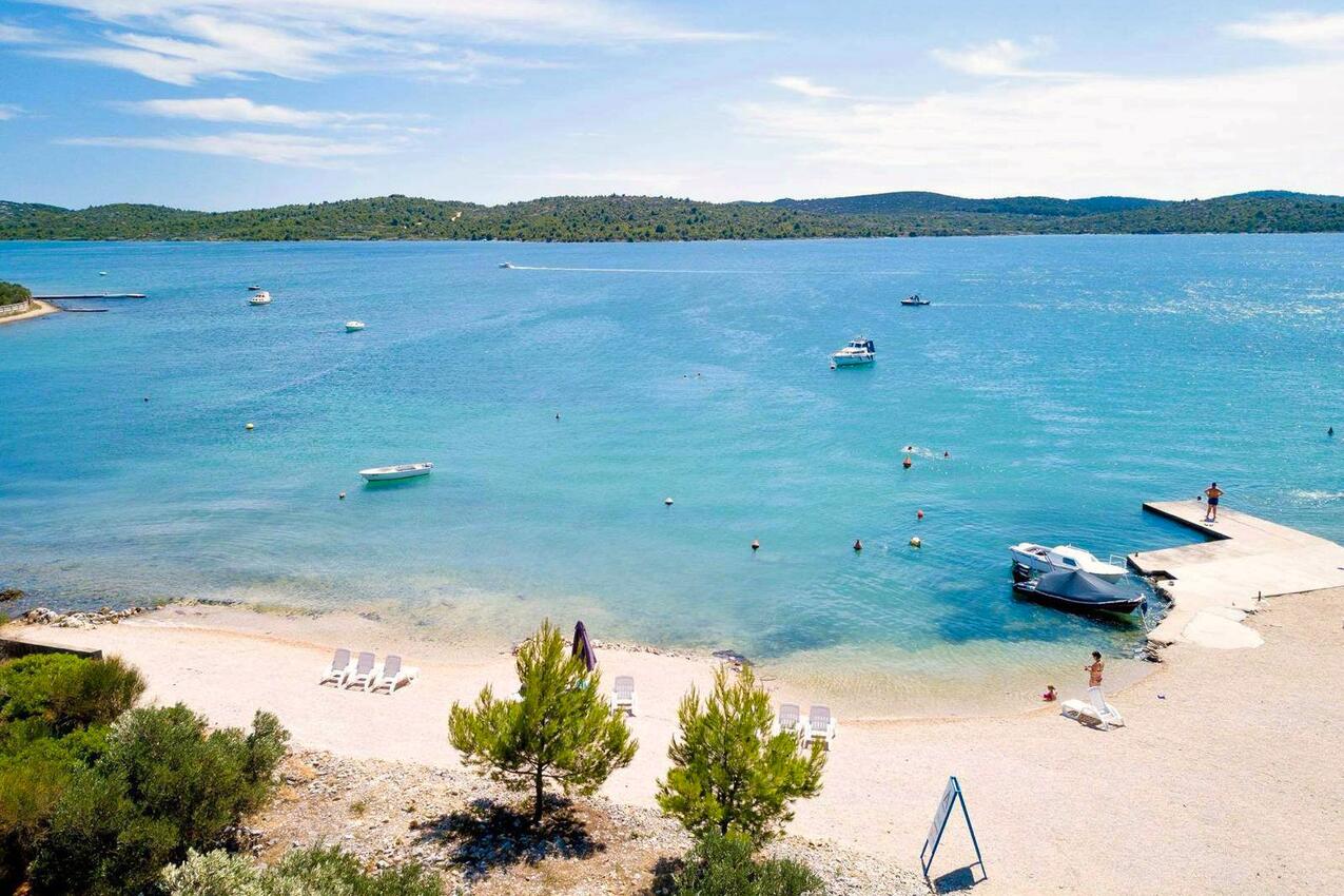 La spiaggia più vicina - Casa vacanze con parcheggio Kasic, Sebenico - Šibenik