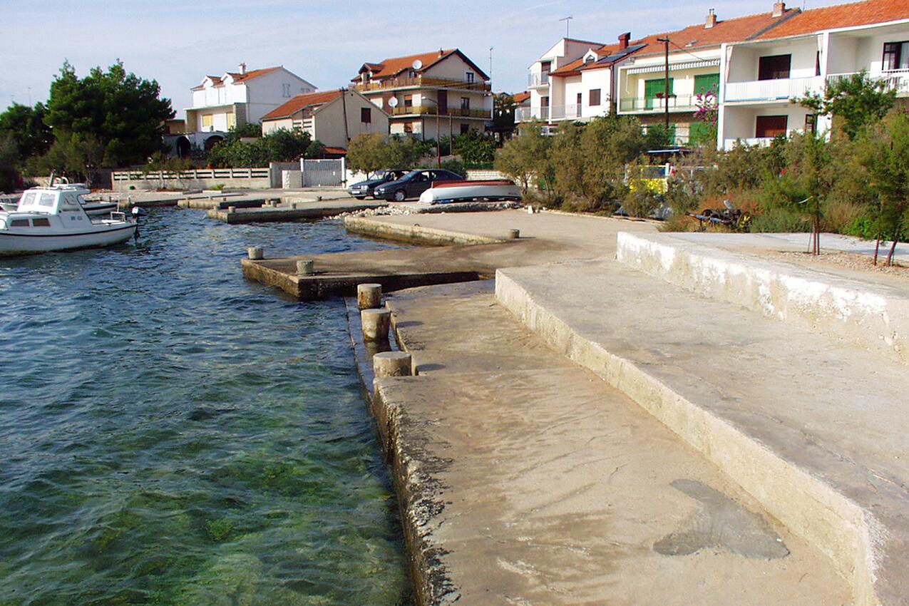 La spiaggia più vicina - Appartamenti accanto al mare Brodarica, Sebenico - Šibenik