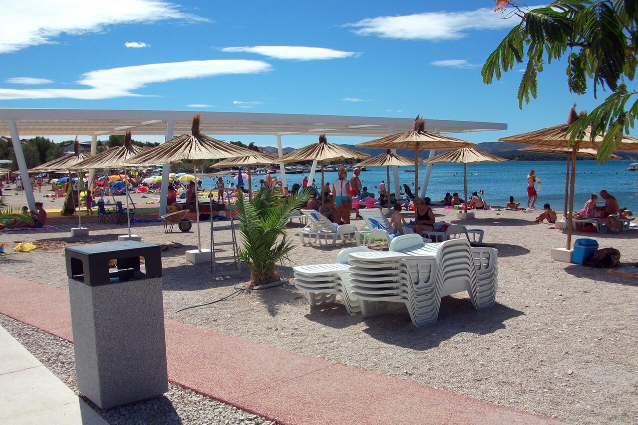 Najbliža plaža - Apartmani i sobe uz more Brodarica, Šibenik