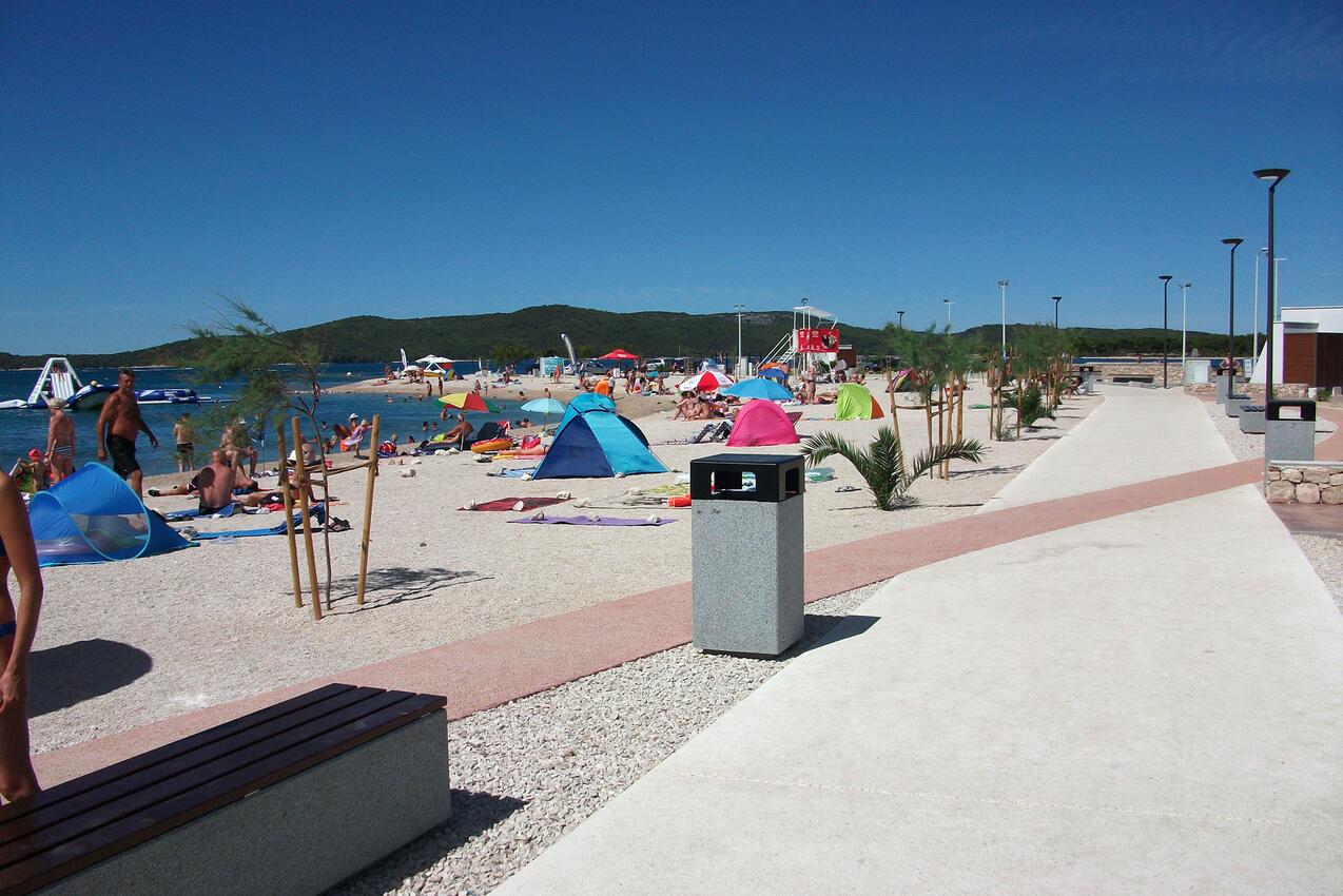 Najbliža plaža - Apartmani i sobe uz more Brodarica, Šibenik