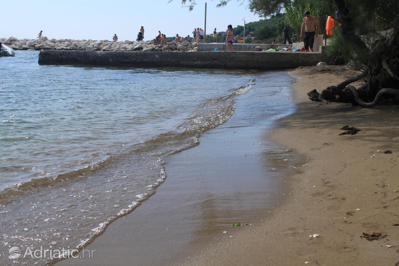 La spiaggia più vicina - Appartamenti accanto al mare Duccie - Duće, Almissa - Omiš