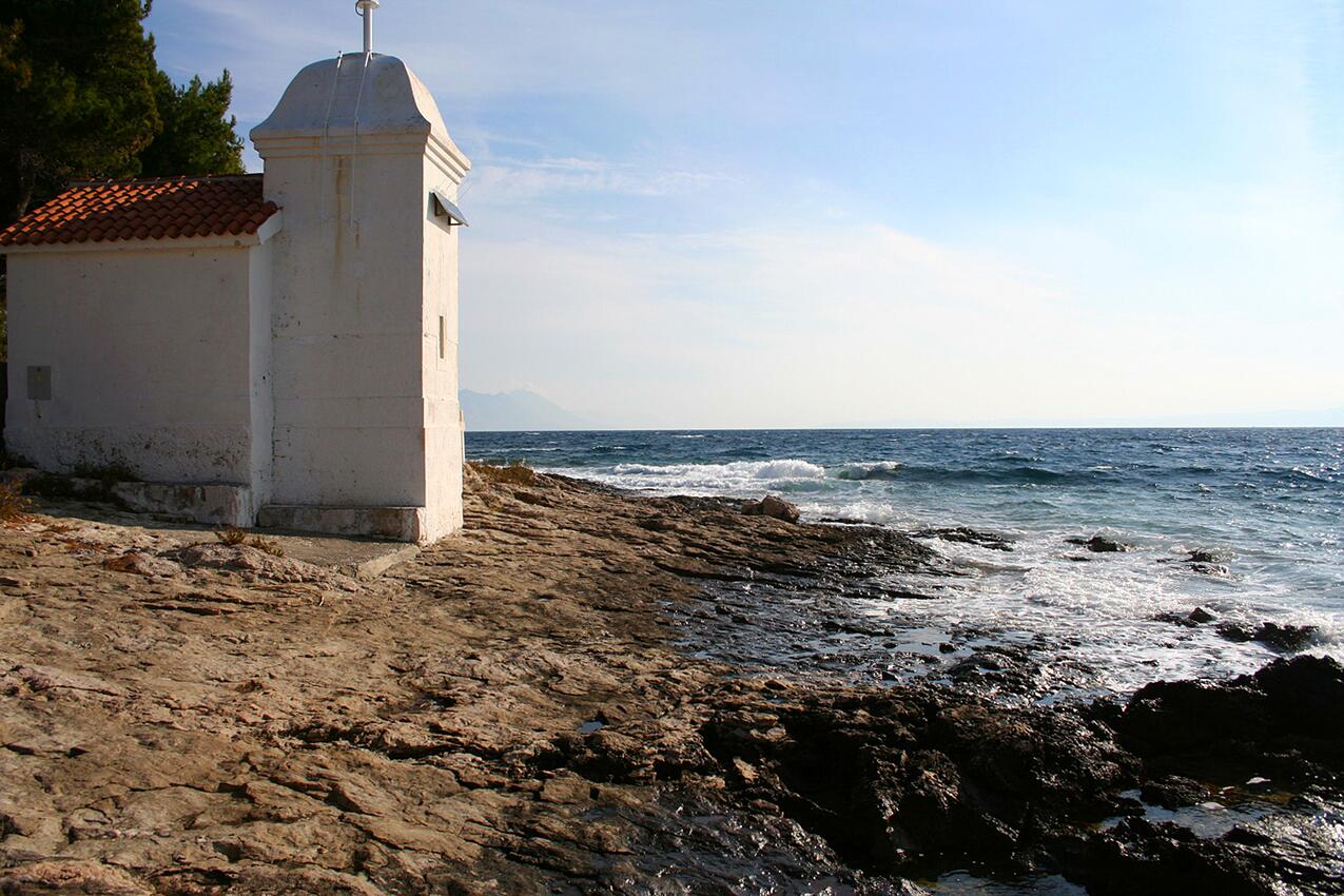 Nearest beach - Apartments by the sea Sumartin, Brač