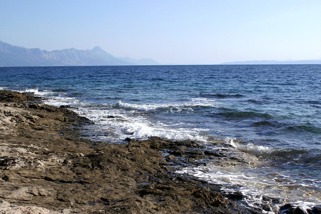Nearest beach - Apartments by the sea Sumartin, Brač