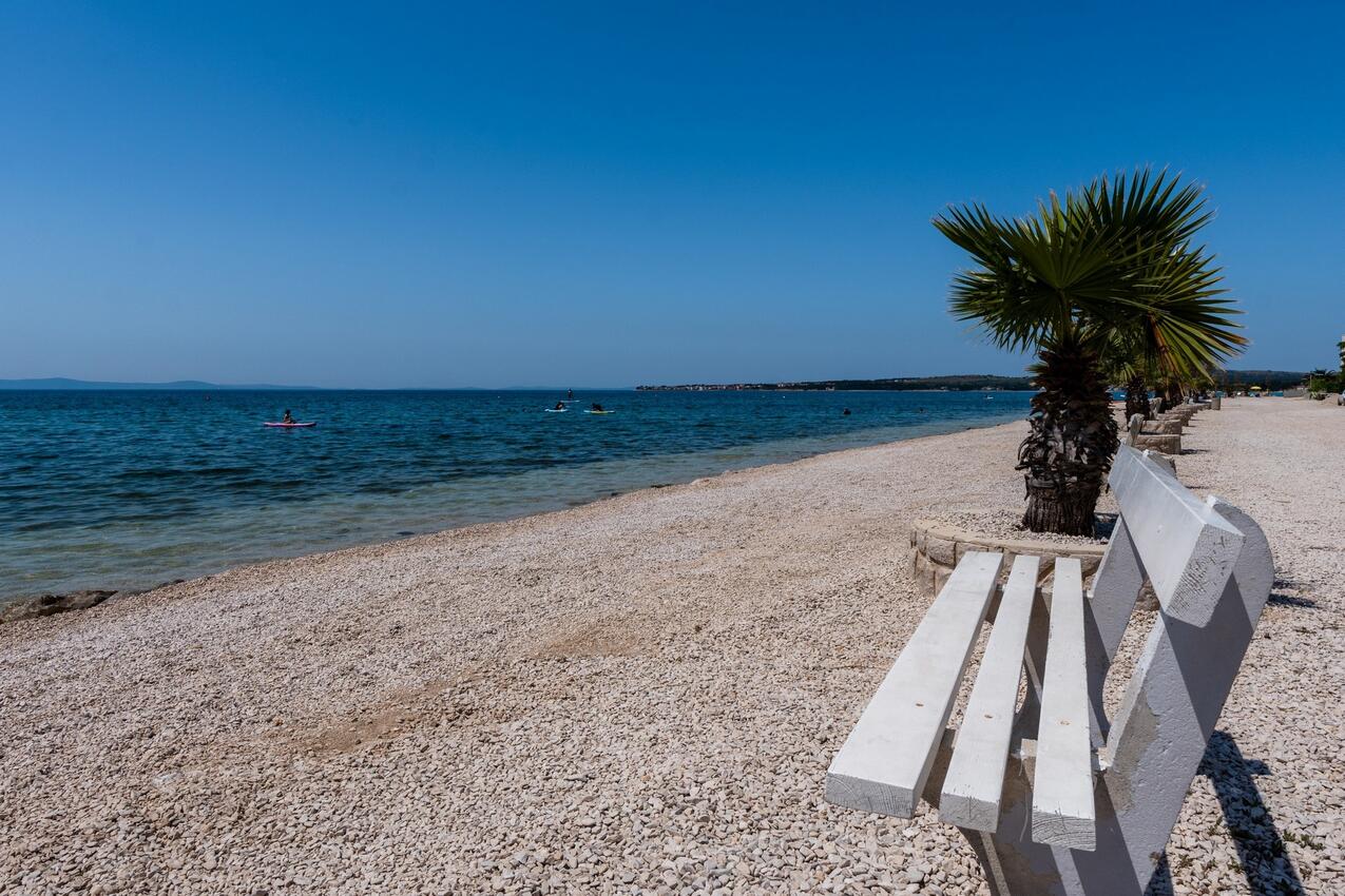 Nearest beach - Apartments with parking spaces Vir