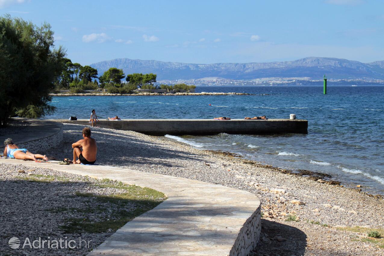 Nearest beach - Apartments by the sea Supetar, Brač