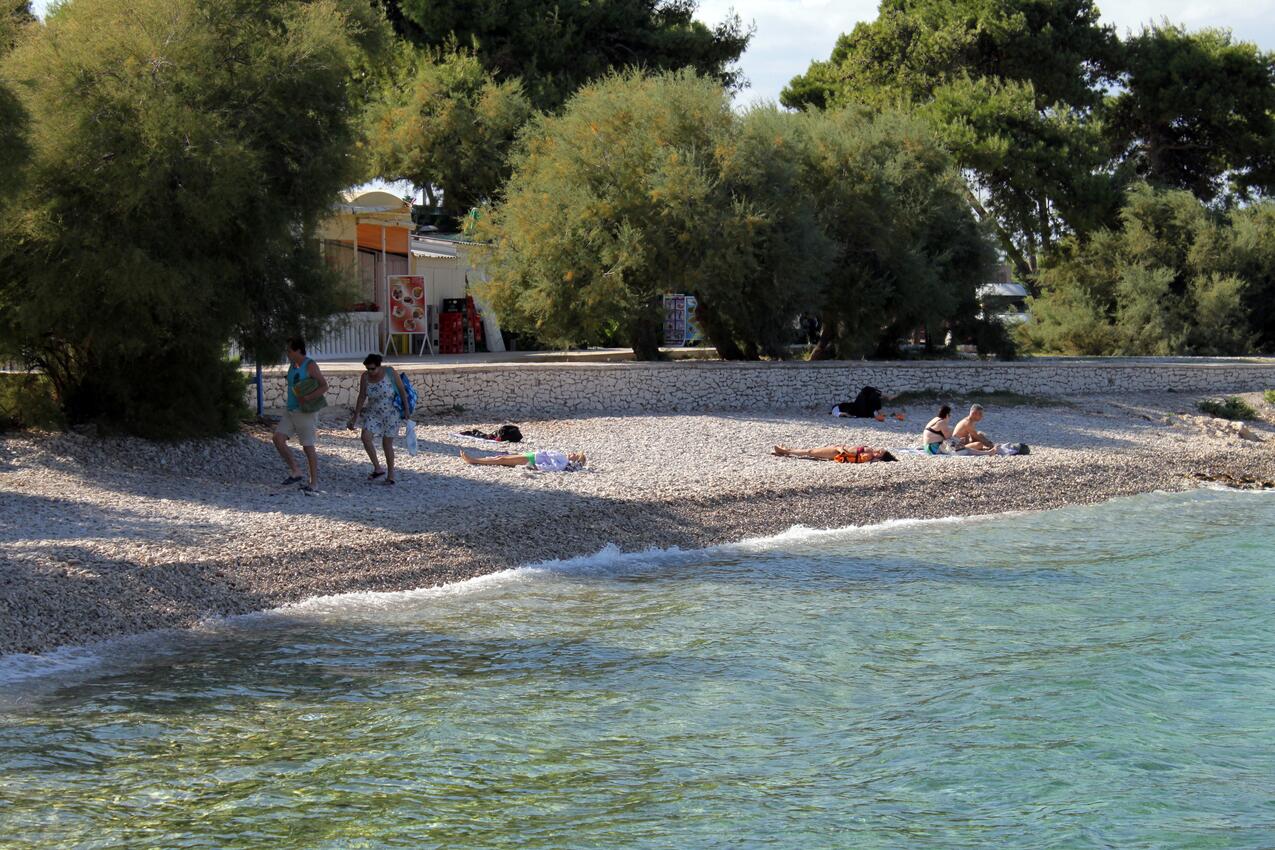 Legközelebbi strand - Apartmanok Internet hozzáféréssel Supetar, Brac